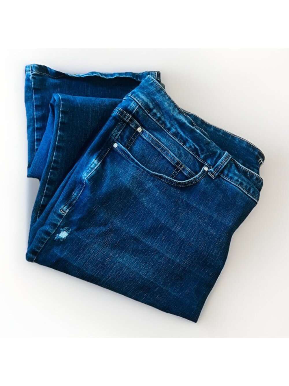 Maurices Everflex High-Rise Plus 24W Short Dark Wash Jeans Distressed Detail